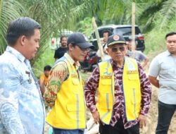 Jalan Provinsi Putus Akibat Longsor, Bupati Simalungun Tinjau Langsung ke Lokasi